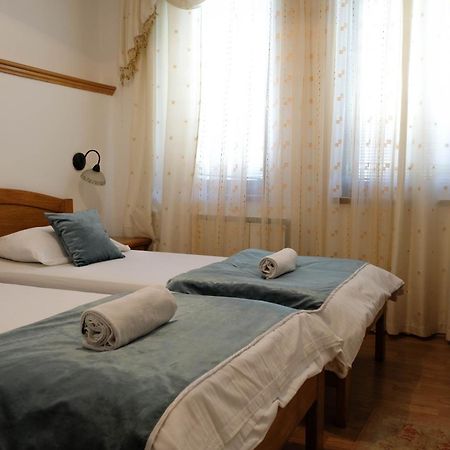 Bed And Breakfast Vijecnica Sarajevo Exterior foto