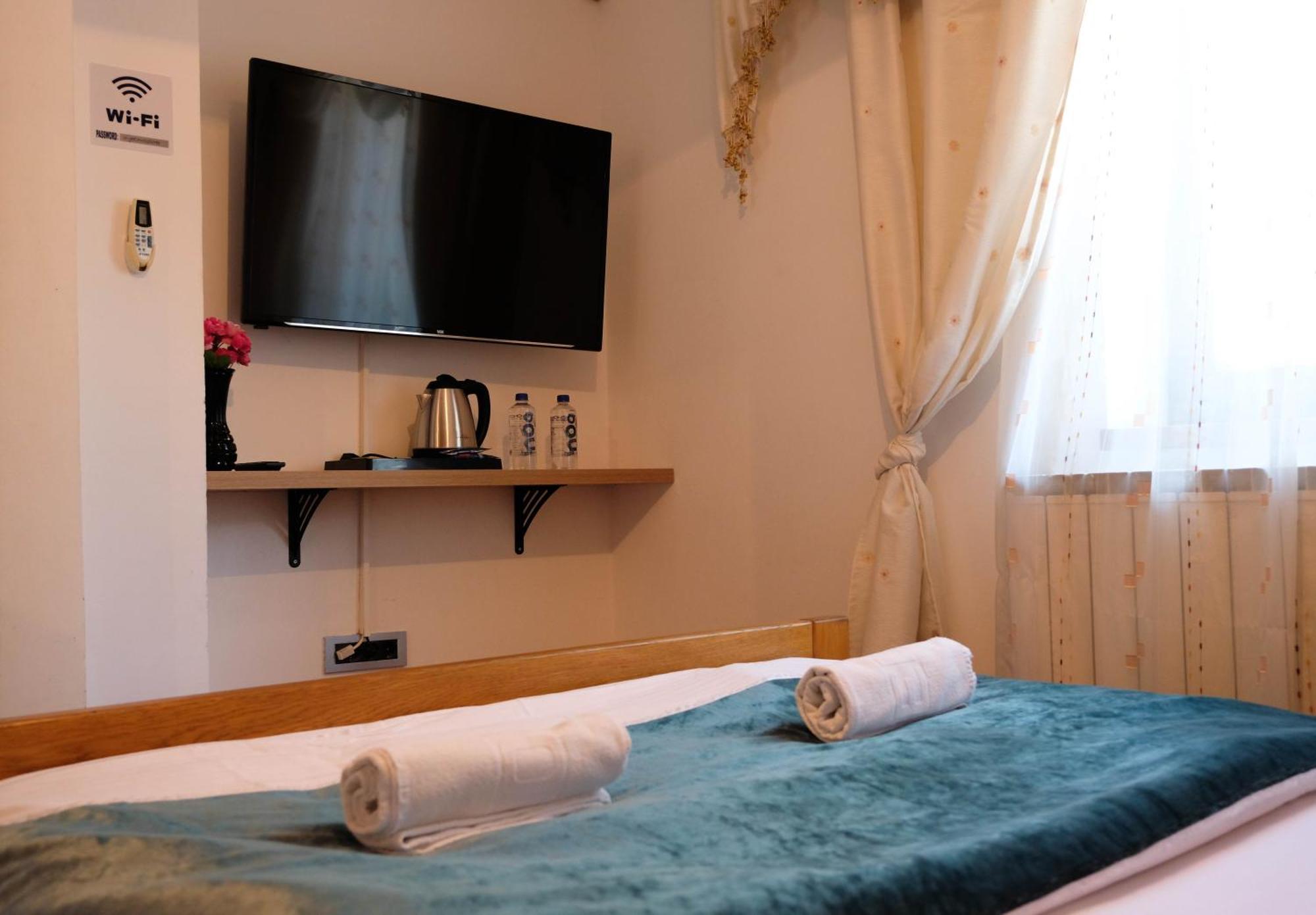 Bed And Breakfast Vijecnica Sarajevo Exterior foto